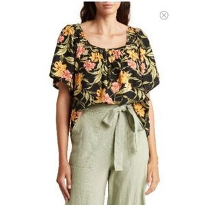 Kensie Smocked Linen Blend Blouse size medium NWOT